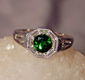 Anillo redondo de diópsido cromado de 1,04 quilates filigrana plata esterlina - Imagen 1 de 5