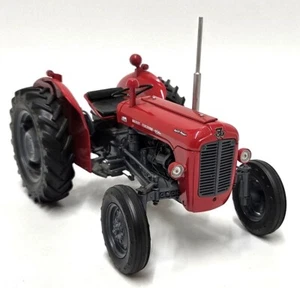 UH 1/16 - Massey Ferguson 35X Red / Grey Diecast Scale model Tractor - Picture 1 of 10