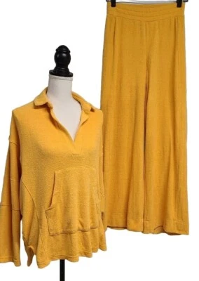 Conjunto de pantalones y sudadera de pierna ancha Urban Out From Under Lounge talla XS/S Foto 1 de 4