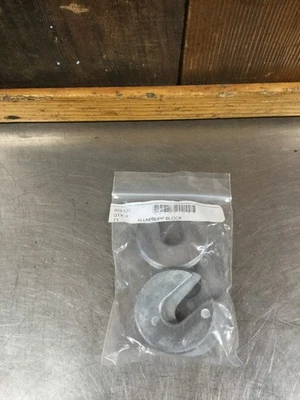 Triumph TR6 68-76 TR250 • Almohadilla, montaje de carrocería en cuadro, aluminio (x4). KT1656 Foto 1 de 4