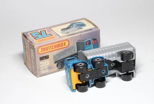 Matchbox Lesney Superfast MB 30 Leyland Artic Truck - YELLOW BASE - Picture 1 of 5