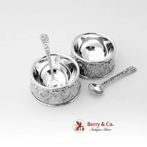 Repousse Individual Open Salt Dishes Salt Spoons Set Kirk Son Sterling Silver - Picture 1 of 5