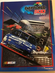 1997 NASCAR DAYTONA 500 Official Souvenir Program w/ Commemorative Patch - Picture 1 of 12