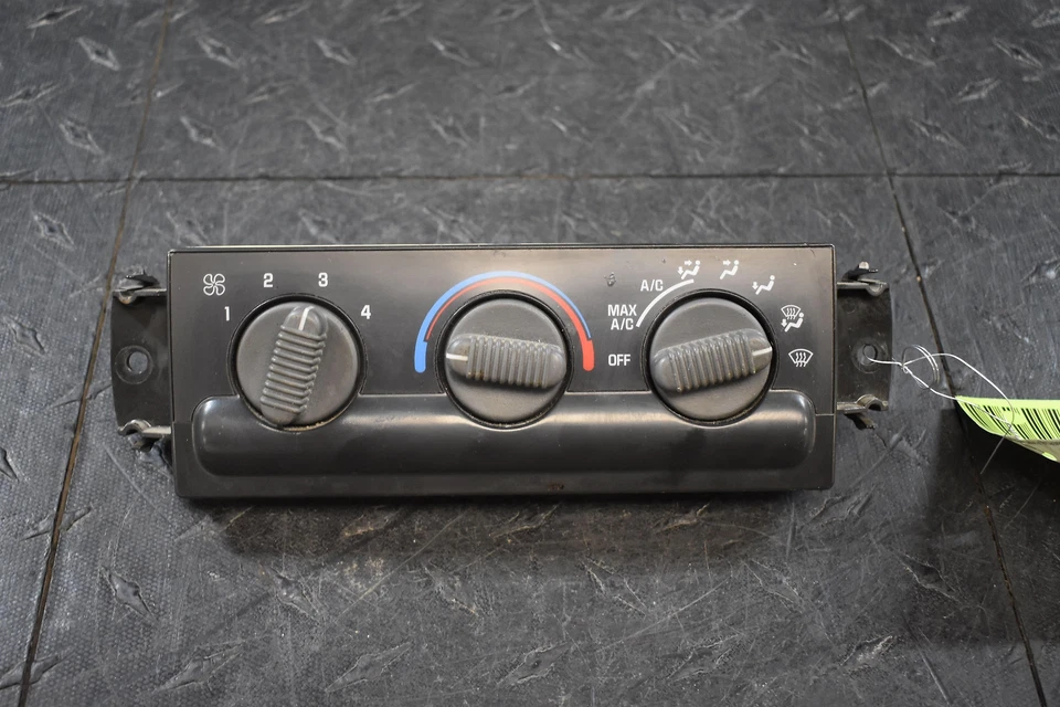 Chevy S10 2003 panel de control de temperatura manual HAC 15098964 Foto 1 de 3