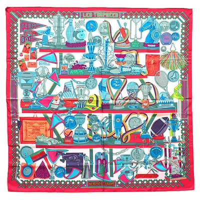 [Rank S] HERMES Carre 90 100% Silk Scarf "LES TROPHEES" Red x Multicolor Japan - Image 1 of 4