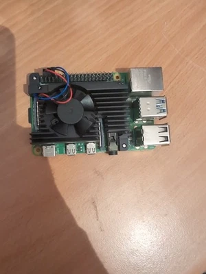 Raspberry Pi 4 B 8 Go Gb Fan 64 gb Sd Card - Image 1 of 3