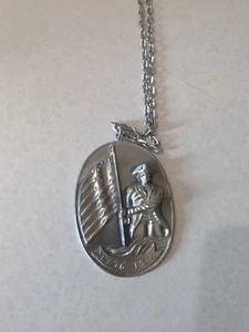 VTG Pewter by Geri 1776-1976 Necklace Large Medallion Pewtertone - Picture 1 of 8