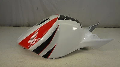 2004-2007 Honda CBR 1000RR 1000 R1. Пластиковая крышка укрытия топливного бака от оригинального производителя 1 - Изображение 1 из 4