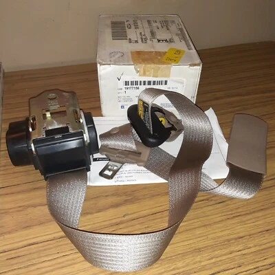  Nuevo de Lote Antiguo GM 05-08 CHEVROLET UPLANDER PASAJERO TRASERO SEGUNDA FILA RETRACTOR DIESTRO BRONCEADO B2 Foto 1 de 2