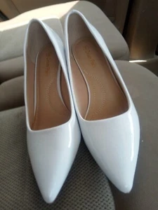 DreamPairs Damen-Pumps weiß spitz zulaufend Größe 8 neu ohne Karton - Bild 1 von 5