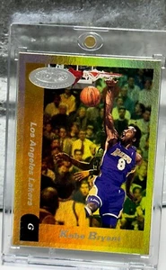Kobe Bryant Card Rare Limited GOLD HOLO REFRACTOR SP INSERT LAKERS JERSEY #8 - Picture 1 of 16