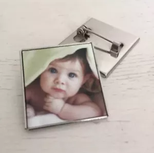 10x Personalised Silver Pin Badge / Photo Brooch / Custom Memory Keepsake Logo - Picture 1 of 1
