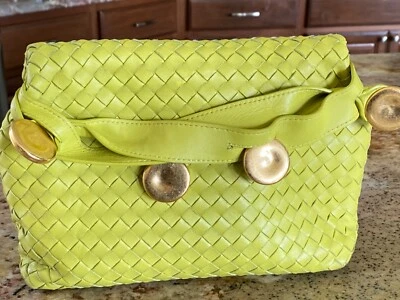 Perfect for Summer! Bottega Veneta kiwi medium bag. Clutch/shoulder/crossbody - Image 1 of 4