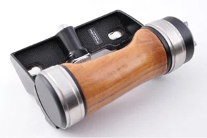 Near Mint: Pentax 6x7 Hot Shoe Wood Hand Grip For 67 67II 6x7 Camera From Japan - Picture 1 of 12
