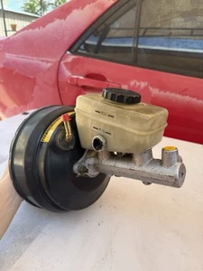 2001-2005 Lexus IS300 Brake Booster Assembly Master Cylinder OEM - Picture 1 of 4
