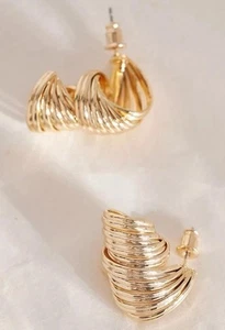 Anthropologie 14K Gold Plated Ribbed Shell Stud Earrings, BNWT - Picture 1 of 7