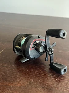 Vintage Ryobi V Mag Lite VM3G Casting Rolle Angeln leicht getestet funktioniert - Bild 1 von 15