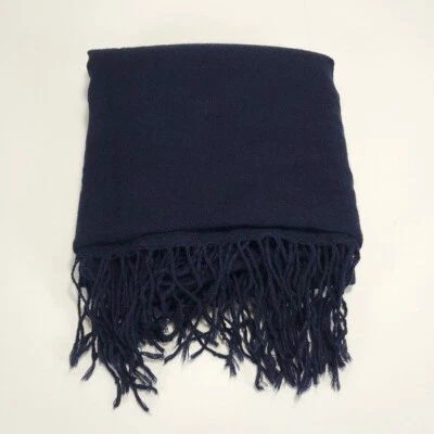 Bufanda Anthropologie azul marino acrílico borde flecos Foto 1 de 4