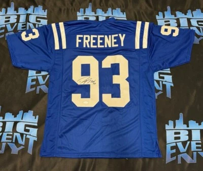 Camiseta Dwight Freeney autografada azul estilo profissional com HOF - Prova *Preta - Imagem 1 de 3