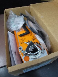 Belimo NFBUP Damper Actuator 90 in-lb - Picture 1 of 2