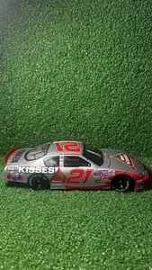2004 KEVIN HARVICK HERSHEYS KISSES #21 DIECAST CAR, 1:24.USED NO BOX - Picture 1 of 6