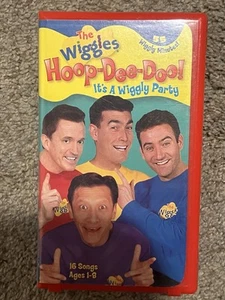 The Wiggles: Hoop-Dee-Doo! Its A Wiggly Party (VHS, 2002) - Picture 1 of 3