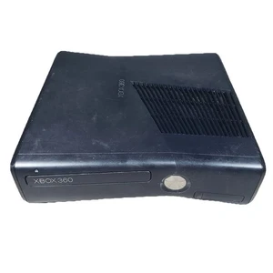 Xbox 360 S Slim Schwarz (Modell 1439) Konsole ohne HDD - Bild 1 von 13
