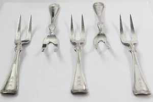 Gorham 1880 PRINCESS LOUISE 2-TINE 5 piezas PICKLE/POTATO 6" FORKS Plato de plata - Imagen 1 de 10