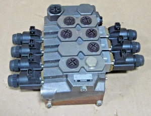 New Holland Combine Hydraulic Stack Valve-CR series-Reverser, Stone Trap, Reel - Picture 1 of 5