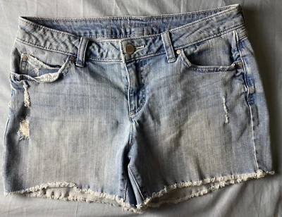 Женские джинсовые шорты Jennifer Lopez легкие вареные срезанные искусственно состаренные усы размер 4 - Изображение 1 из 4