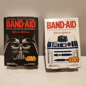 2 Pack BAND-AID Brand Adhesive Bandages featuring Star Wars Characters, 20 Count - Picture 1 of 2