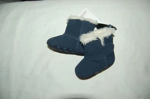 M&S Leather Pram Boots Riptape Fastening Navy Faux Fur Lining 3-6 Months BNWT - Picture 1 of 2