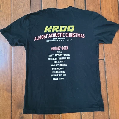Camisa KROQ Casi Acústica Navidad 2017 Noche 1 Muse QOTSA Royal Blood Talla M Foto 1 de 4
