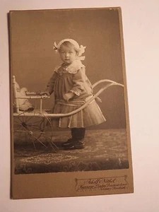 Hannover - Linden - stehendes Mädchen mit Puppe in Puppenwagen / CDV - Bild 1 von 2