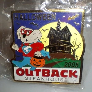Halloween Pin Outback Steakhouse Mitarbeiter 2005 Koala Trick R Treat, Haunted Vintage - Bild 1 von 4