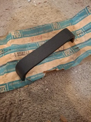 NOS 1977-1979 OLDSMOBILE DELTA 88 NINETY EIGHT R.H REAR BUMPER GUARD OEM 556248 - Image 1 of 4