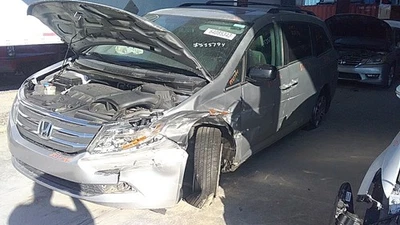 2013 年本田奥德赛自动变速器原始设备制造商 220K 英里 - LKQ367154134 — 第 1/3 张图片