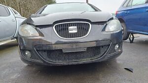 2009 SEAT LEON FRONT BUMPER COMPLETE WITH GRILLE AND LOWER FOG LIGHTS