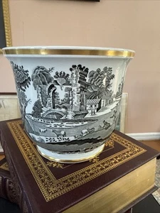 COPELAND SPODE ITALIAN BLACK CACHE POT. Toile. Gold Band. Estate Six Inches Tall - Picture 1 of 3