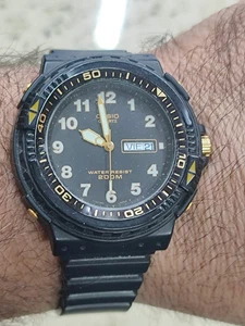 Vintage CASIO MRD-201W mod .394 Diver 200M FUNZIONANTE - Foto 1 di 11