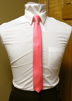 Corbata cuello flaca negra, roja manzana, como nueva berenjena coral azul real púrpura lapislázuli Foto 1 de 2