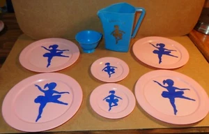 JUEGO DE TÉ DE JUGUETE BAILARINA ROSA AZUL KIDDYKOOK PLÁSTICO VINTAGE DE 10 PIEZAS JARRA - Imagen 1 de 10