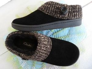 clarks ladies slippers size 4