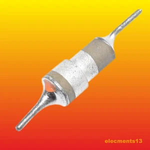 2200 pF 350 V LOTE DE 2 CONDENSADORES DE PASO DE CERÁMICA SOVIÉTICA K10P-4 К10П-4 - Imagen 1 de 2