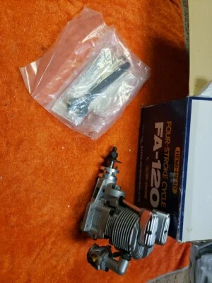 Saito Engine - Saito FA-120 Hemi-Head four stroke - 120  - NIB - Image 1 of 4