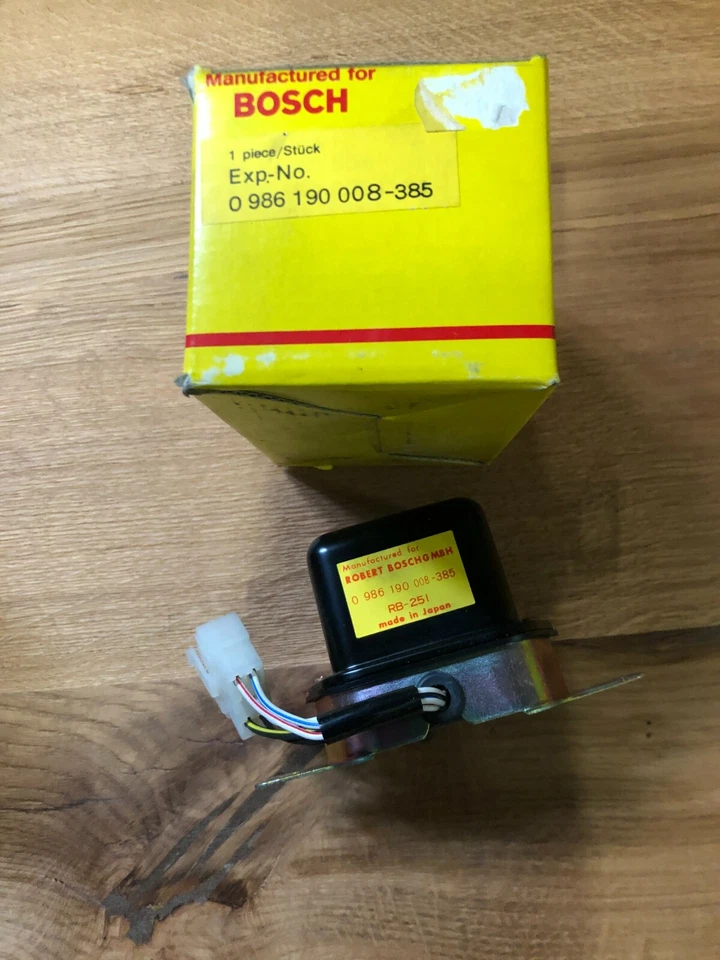 REGULATEUR 0986190008 BOSCH = 31400-SA0-003 31400-SA0-013 31400-SA0-0671 ET 672 - Photo 1/1