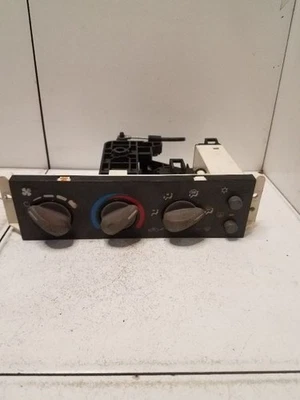 Control de temperatura con CA compatible con 03-05 SUNFIRE 368027 Foto 1 de 4