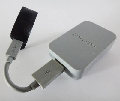 Jawbone ICON Earpiece & SPA-K901 Travel Wall Charger AC/DC Adapter & Cable - Image 1 of 4