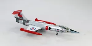 RCAF CF-104 12701 special chrome LIMTED EDITION (Hobby Master HA1011) - Picture 1 of 14