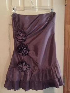 Sexy Lavendel super kurz Blase Rosette Kleid Größe 9/10 Neu mit Etikett - Bild 1 von 3
